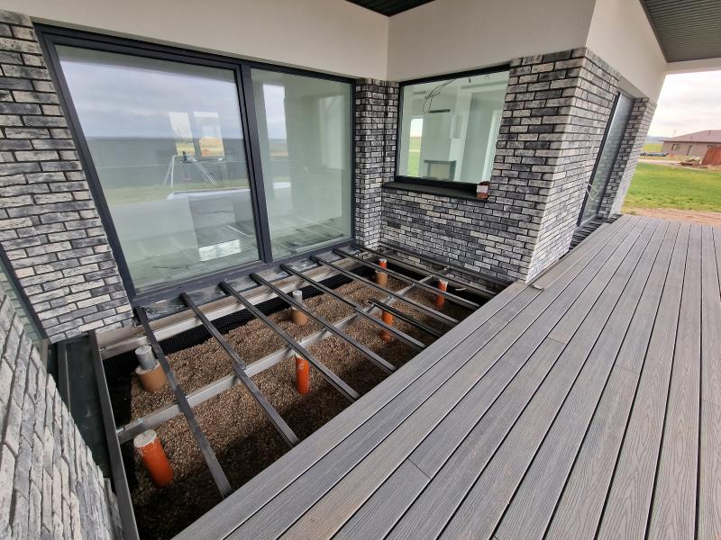 Cr&eacute;ation de terrasse, les mat&eacute;riaux tendance pour sublimer votre ext&eacute;rieur